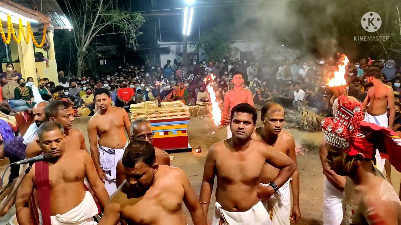 Vengara /കതിവനൂർ വീരൻ വലിയ തോറ്റം. വെങ്ങര ഇട്ടമ്മൽ പുതിയ ഭഗവതി ക്ഷേത്രം.#theyyam#kathivanoor veeran