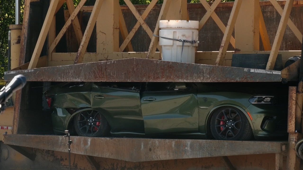 Лидеры Луисвилля разгромили Hellcat Durango стоимостью 100 000 долларов, чтобы остановить нелегал...