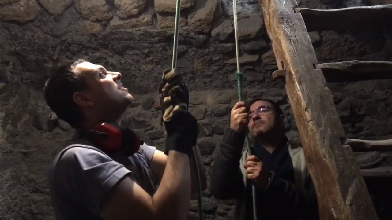 Projet HdA : Angélus de midi sonné manuellement aux Vigneaux.