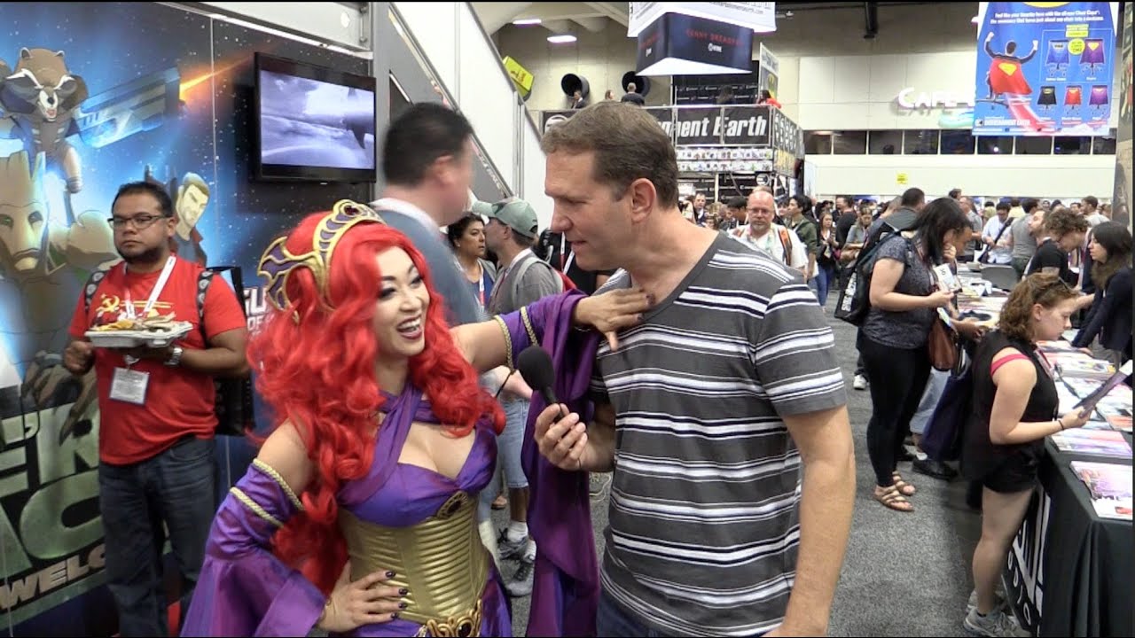 Yaya Han Cosplay Comic-Con 2015 (Full Interview)