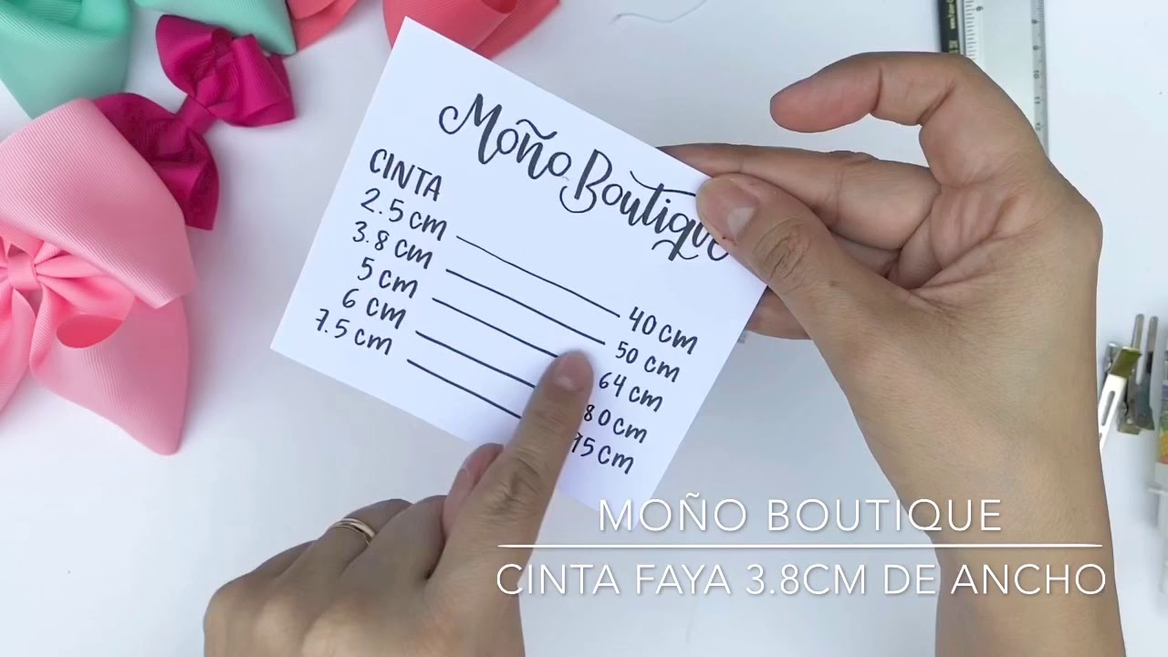 Moño Boutique con cinta de 3.8cm de ancho.