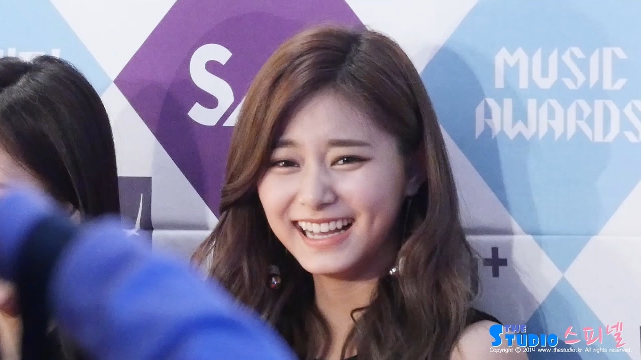 161226 트와이스 쯔위 레드카펫 직캠 TWICE Tzuyu fancam - Red Carpet (SBS 가요대전) by Spinel