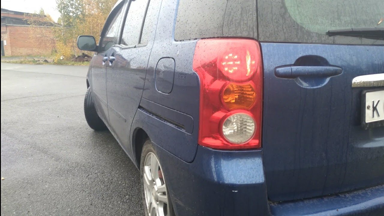 Toyota RAUM/ Тойота раум, душевный обзор.