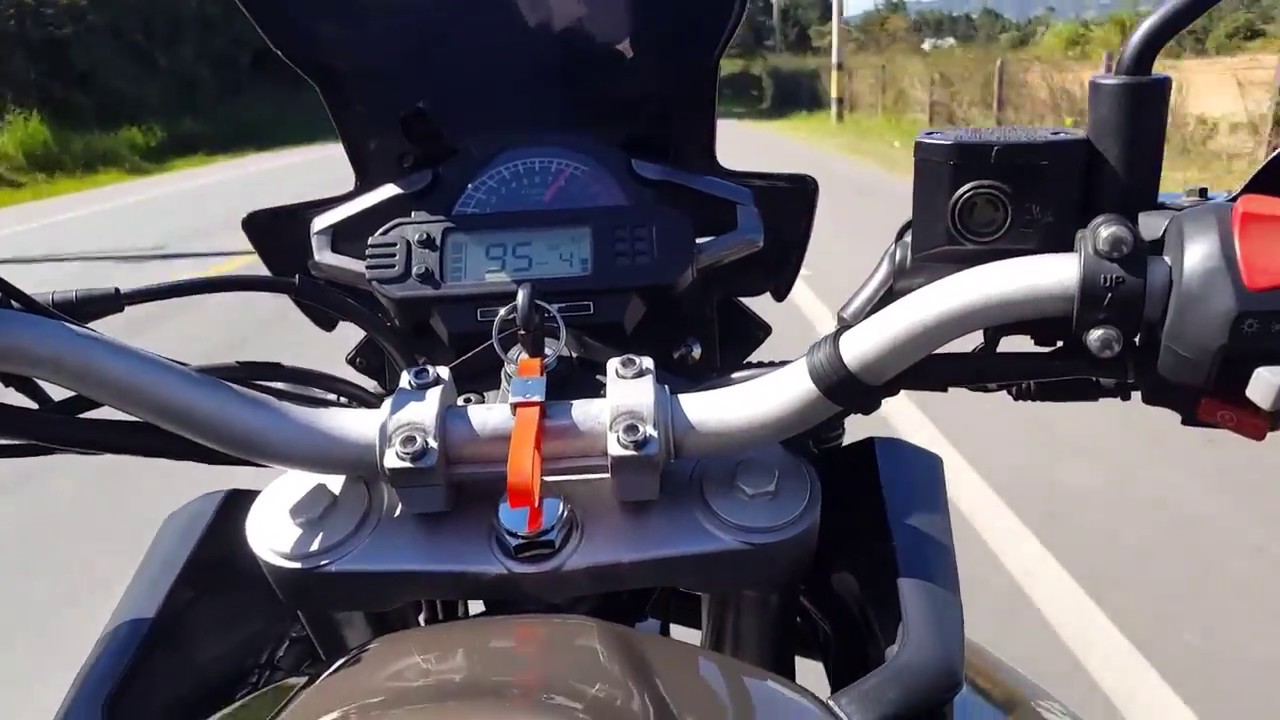 Top Speed AKT TT 250/Zongshen RX3 con Pato/Pasajero