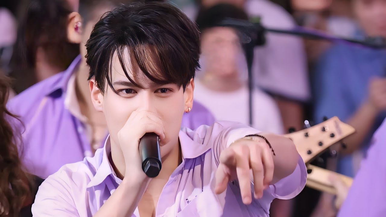Ice Paris 'งอนตลอด (Tell Me What You Want)' 4K FanCam |โลกหมุนรอบเธอ in Siam