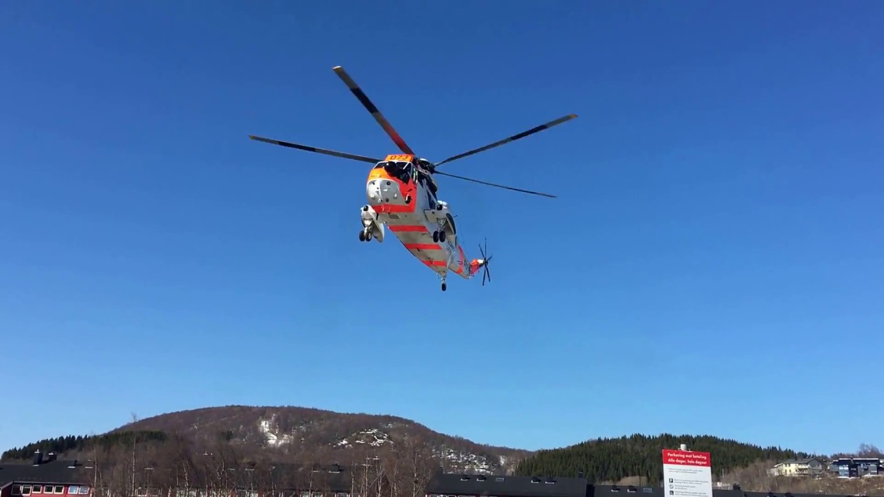 NORWEGIAN SEA KING - Coming in for landing during a terror exercise in Bodø, Norway