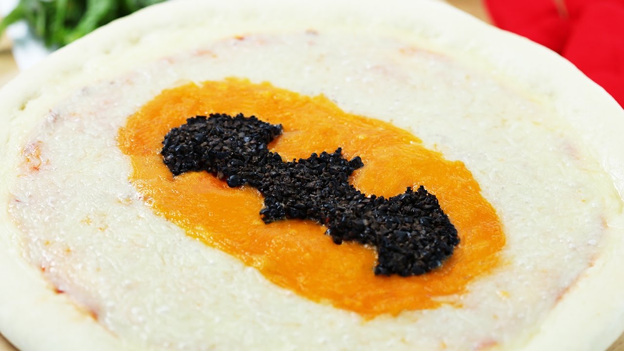 BATMAN PIZZA w/ my Dad! - NERDY NUMMIES