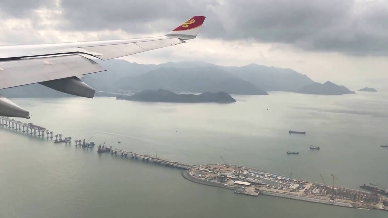 Hong Kong Airlines A330-223 B-LNI Landing Hong Kong (HKG)