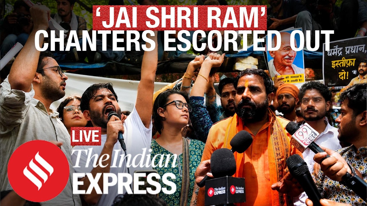 CJP LIVE: Protesters Raising &lsquo;Jai Shri Ram&rsquo; Slogans Escorted Out After Entering CJP Protest Venue