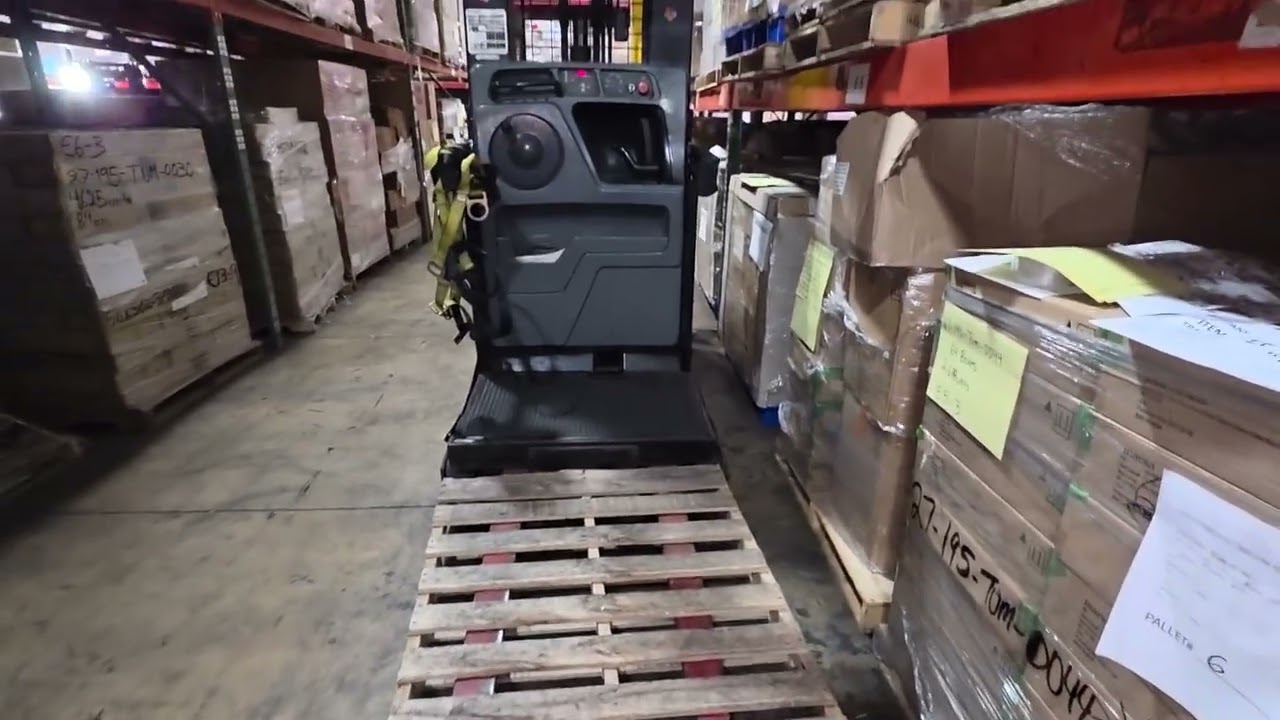 Entrenamiento como empesar a trabajar con una makina  cherry picker. 