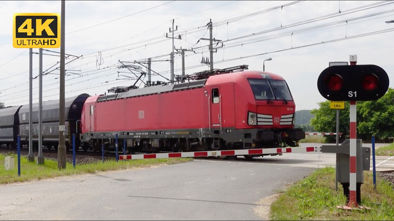 SIEMENS EuroSprinter and VECTRON at Railroad Crossings! HUGE COMPILATION!