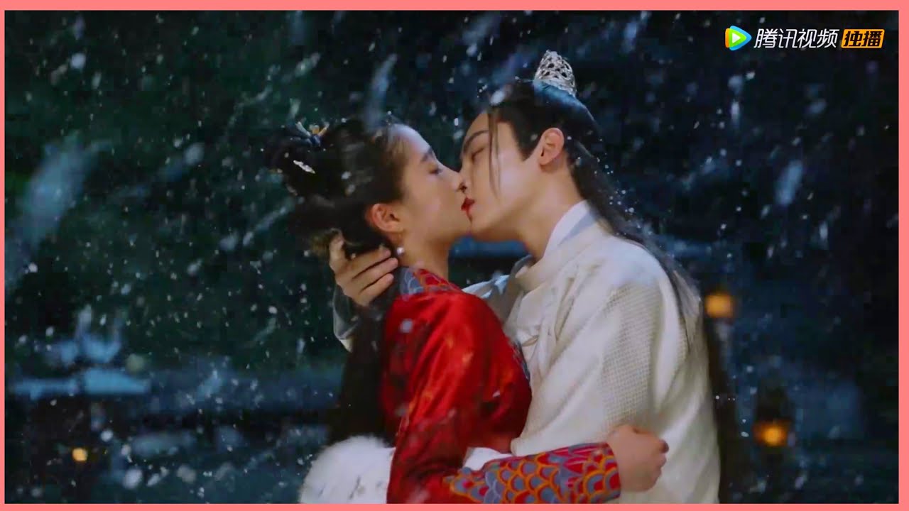 容瑕吃醋质问班婳，抱头亲吻直抒情意 | 关晓彤 侯明昊 | 甜寵小劇場
