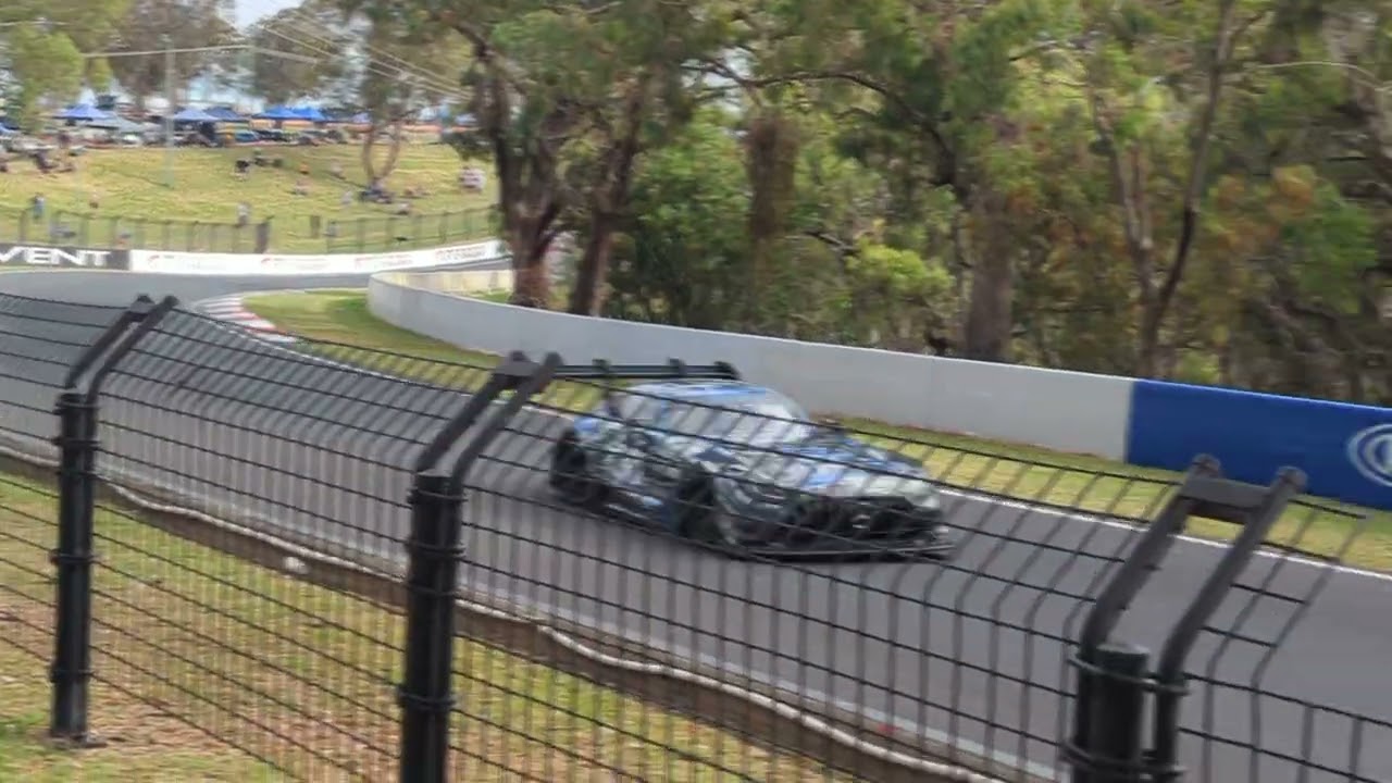 Unrestricted Mercedes Benz AMG GT Lapping Bathurst