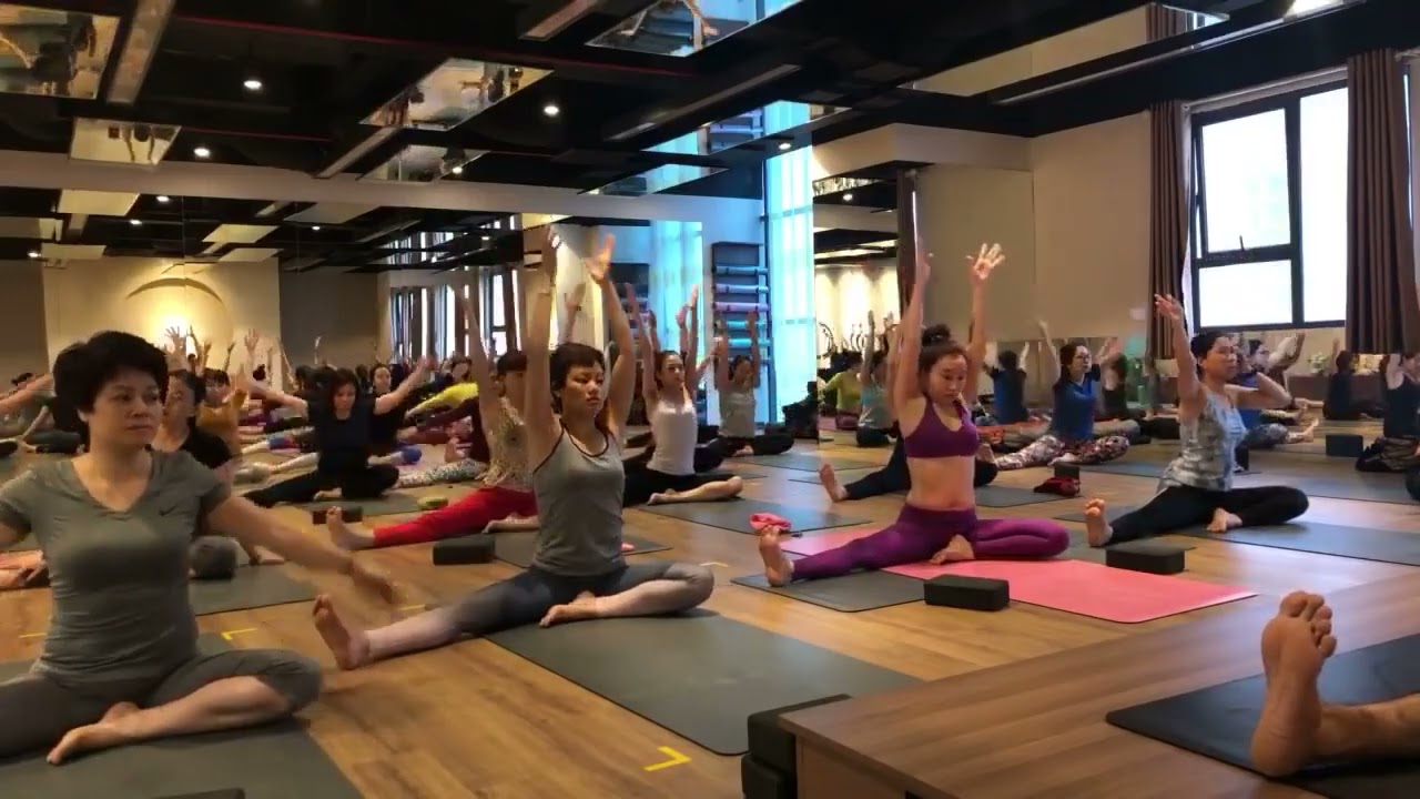 Deep Stretch Flow｜Hatha Vinyasa Flow｜#PraveenYoga #hathayoga #motivation