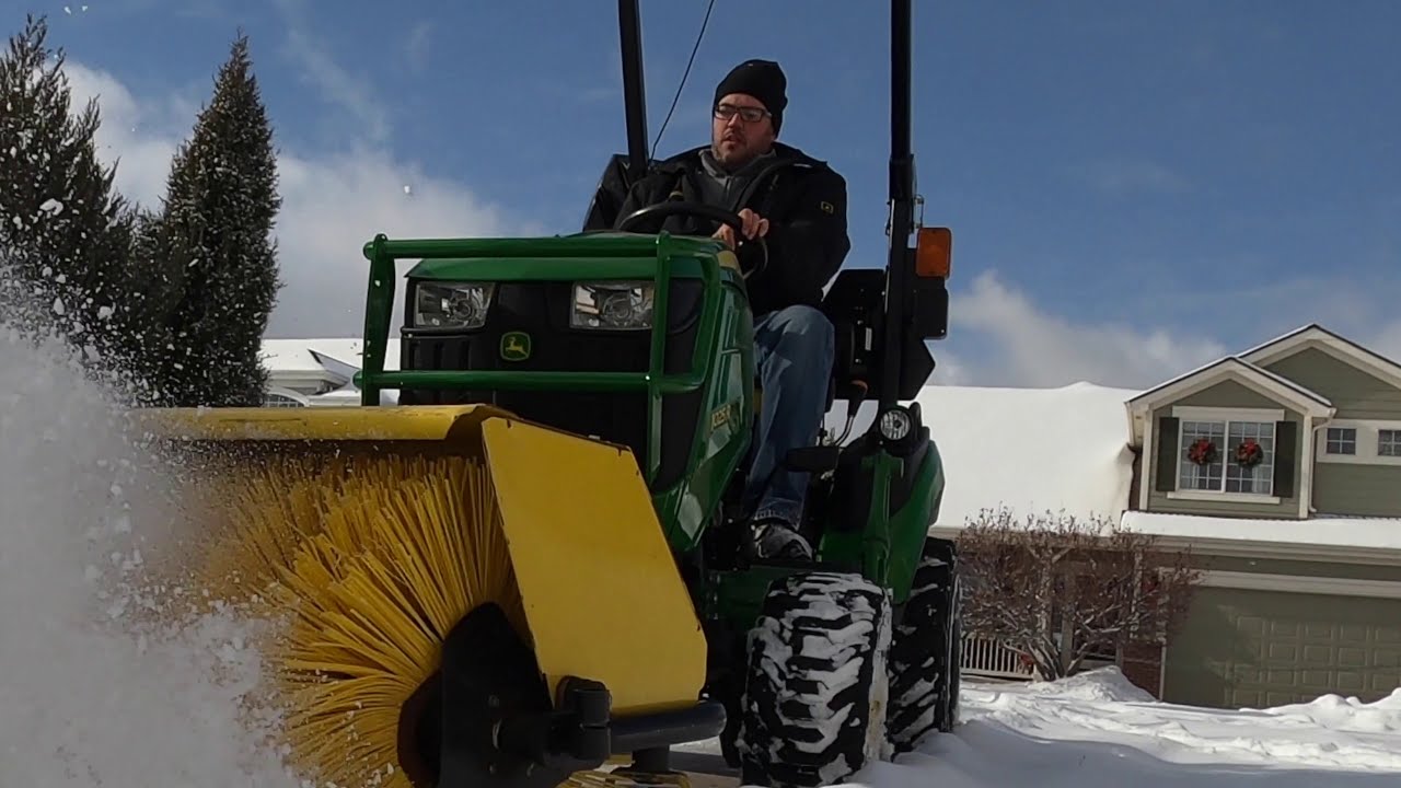 Ещё одно навесное оборудование для уборки снега, которое вам понадобится! — John Deere 1025R