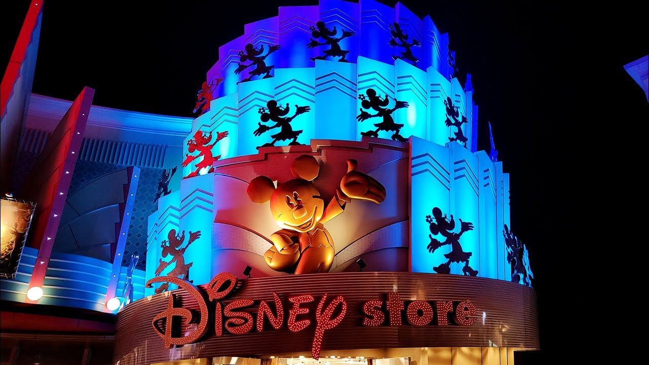 Shopping at the Disney Store Tokyo Resort in Ikispiari / Maihama 4K