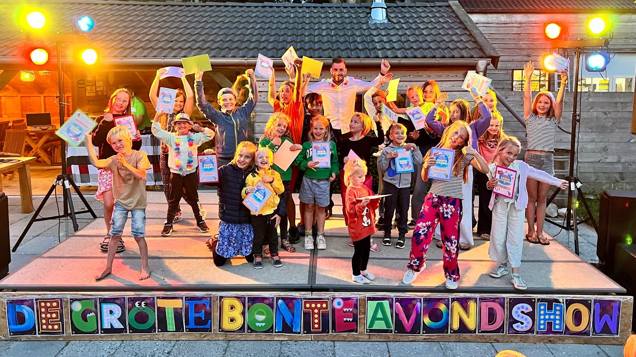 Bonte Avond - Camping de Watermolen - 27 juli 2022 - wat een talenten bij de kleine kampeerders!