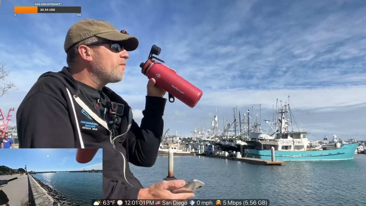 Набережная, авианосец, статуя моряк и его сладусь - San Diego #sandiego #waterfront 