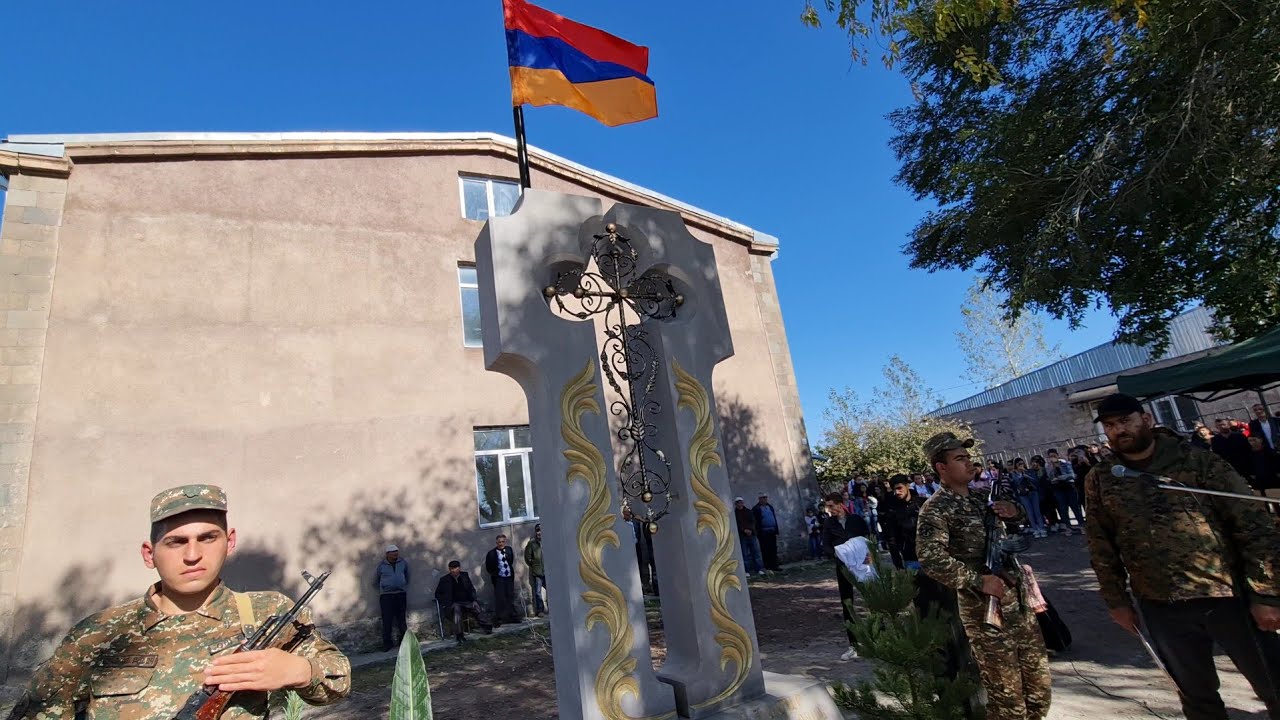 Վարդենիկում բացվեց 44 օրյա պատերազմի զոհերի հիշատակը  հավերժացնող հուշարձանը