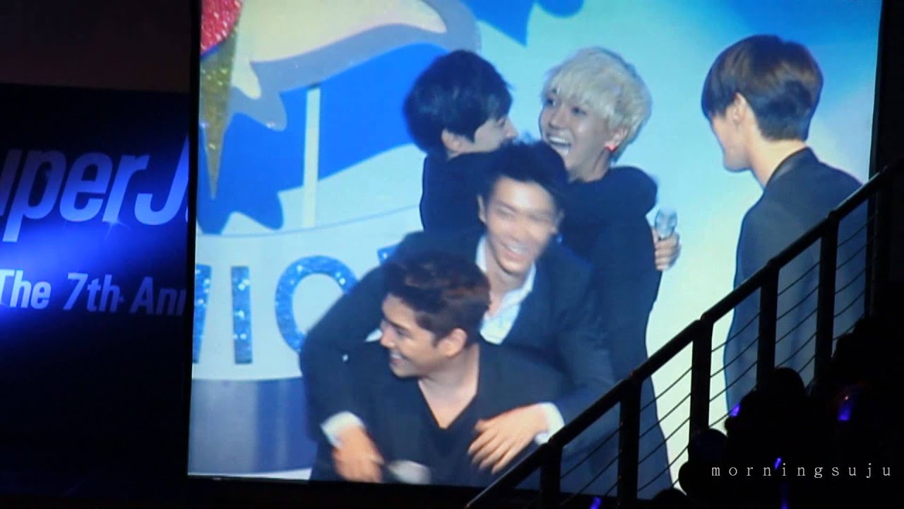 121020 SJ Fanmeet Eunhyuk selecting Yesung for his team