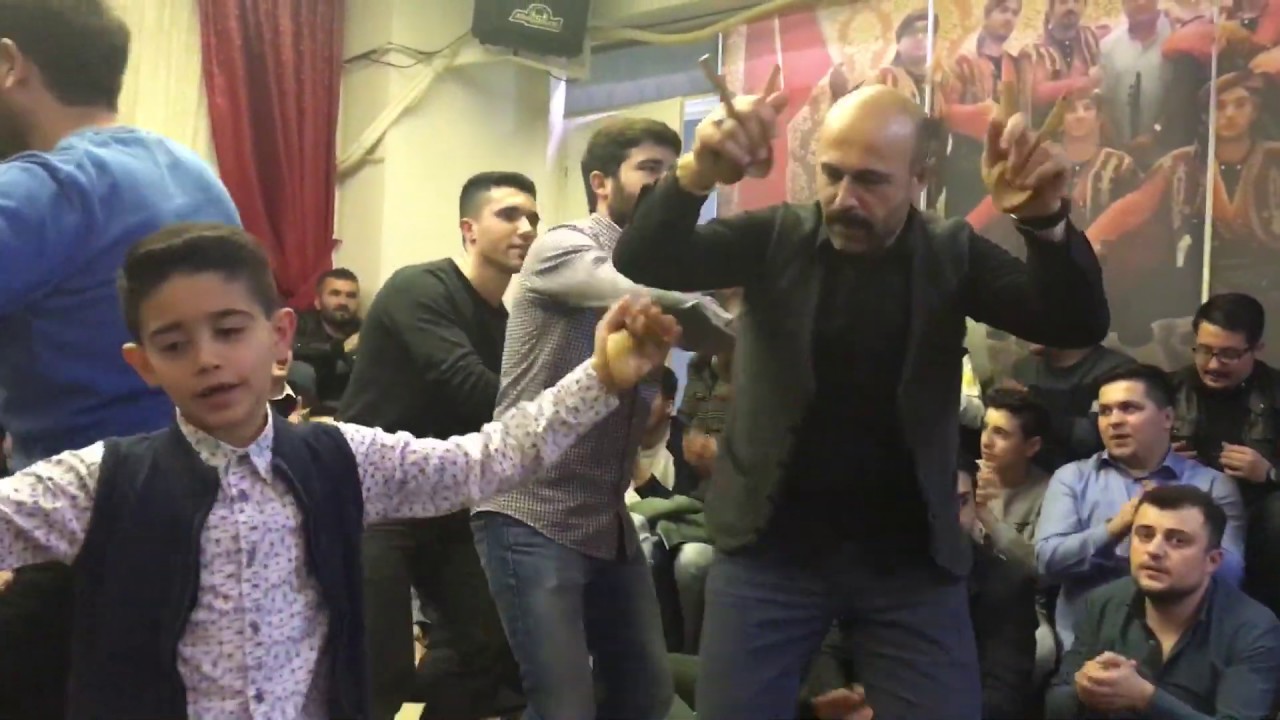 DOSTLAR KONAGI   Sincanlı Erkal & ÇOCUK ADAM  U.H. VAY DAYIM & SEN OYNAMA YÜRÜ YETER & HÜDAYDA