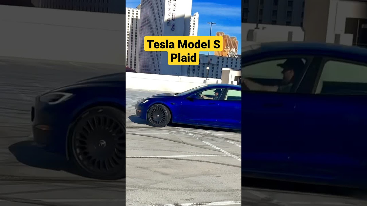 Tesla Model S Plaid Drifting 🔥