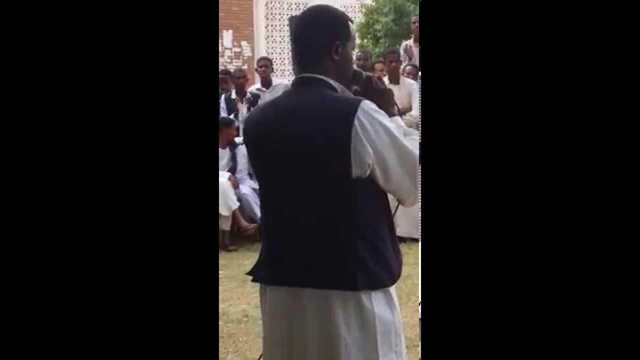 كلمة رئيس رابطة طلاب جنوب طوكر محمد عمر في حفل تدشين الدورة وتكريم د عبدالله درف وزير الصحة وراعي ا