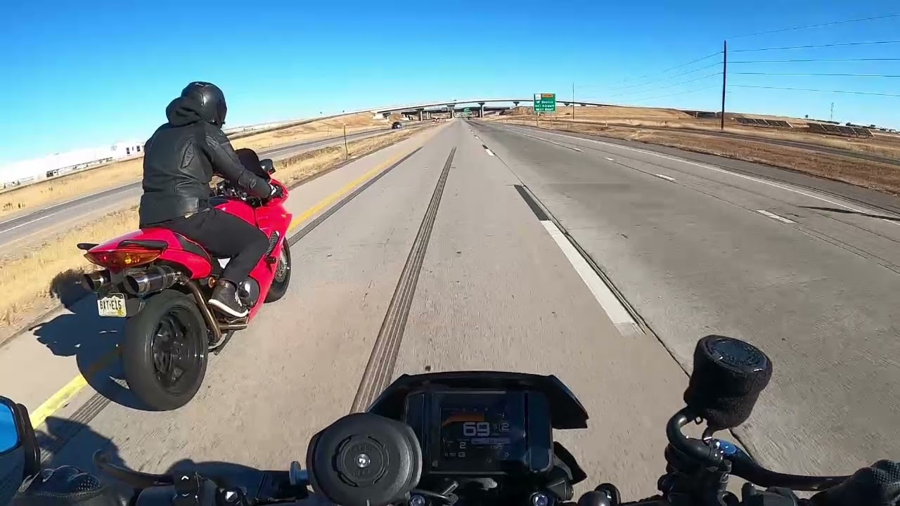 2021 mt09sp vs 2003 vfr800