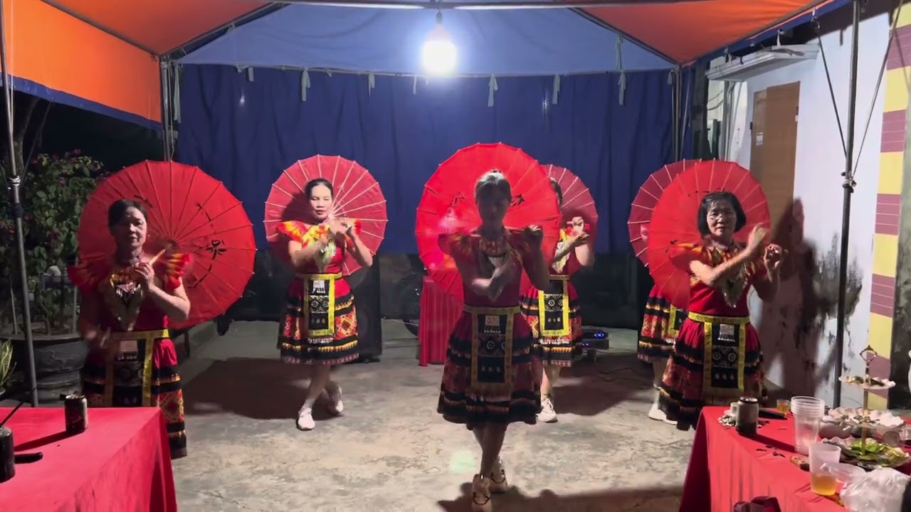 Múa Gặp Nhau Giữa Rừng Mơ - Làng Đồng Ích