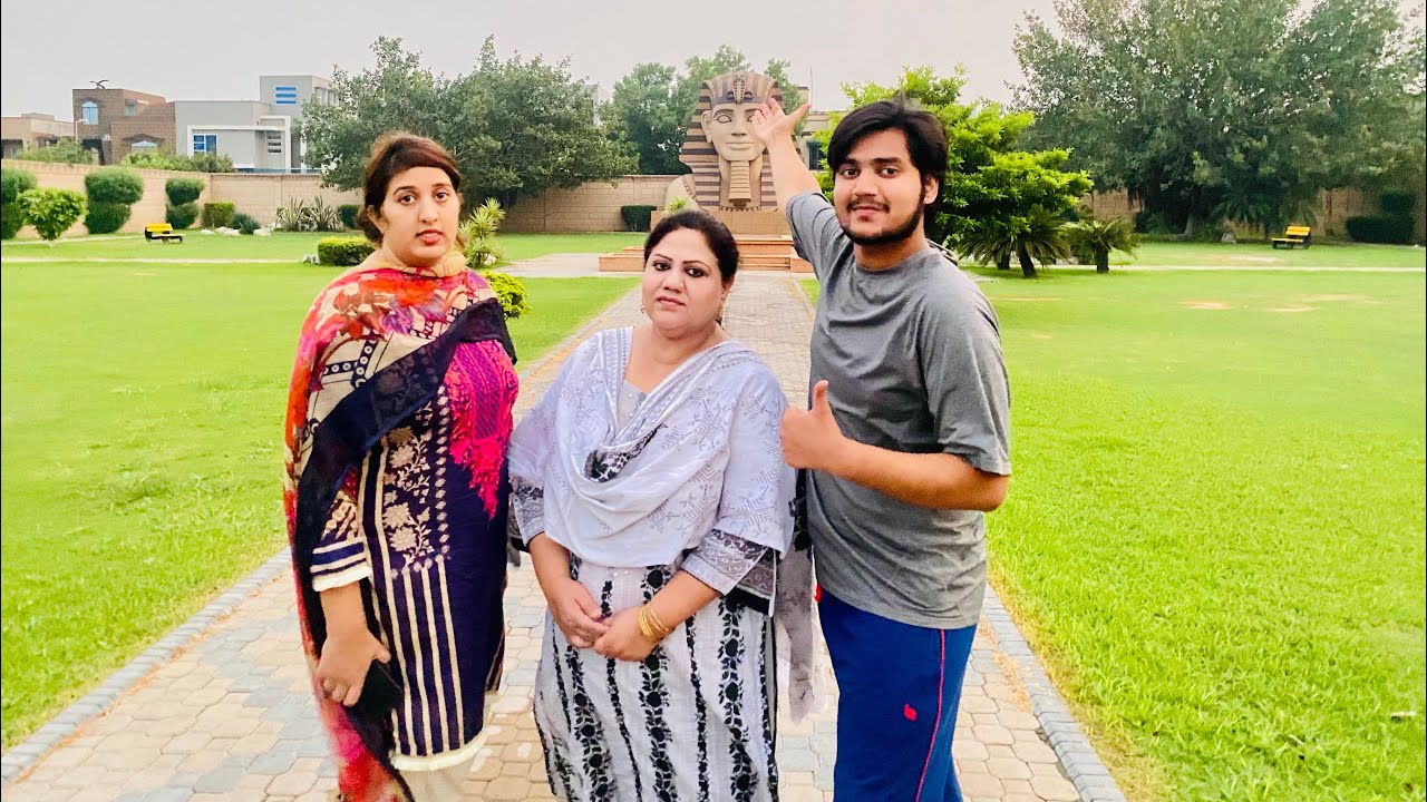 Visit To Meadows Villas Bahria Town Lahore | Ahram-e-Misar Spring Block | Most Luxurious Block 😍😱