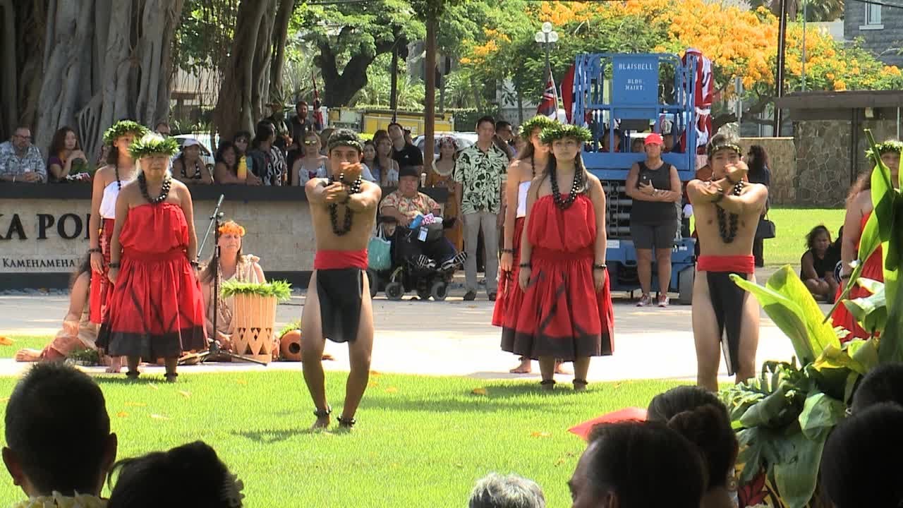 King Kamehameha III statue unveiled at newly renovated Thomas Square