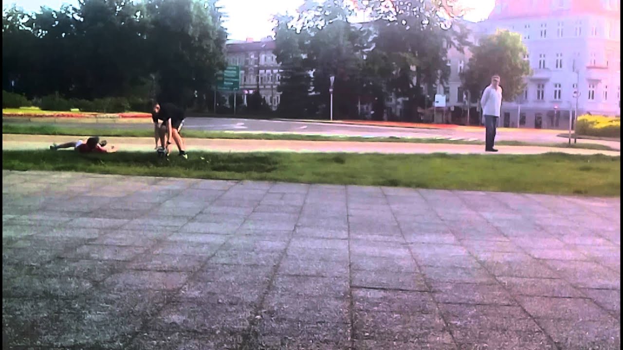 Czerwona kartka !!! - kiwanie przechodni&oacute;w :p  /w Freestyle Ksawery Mielniczuk.