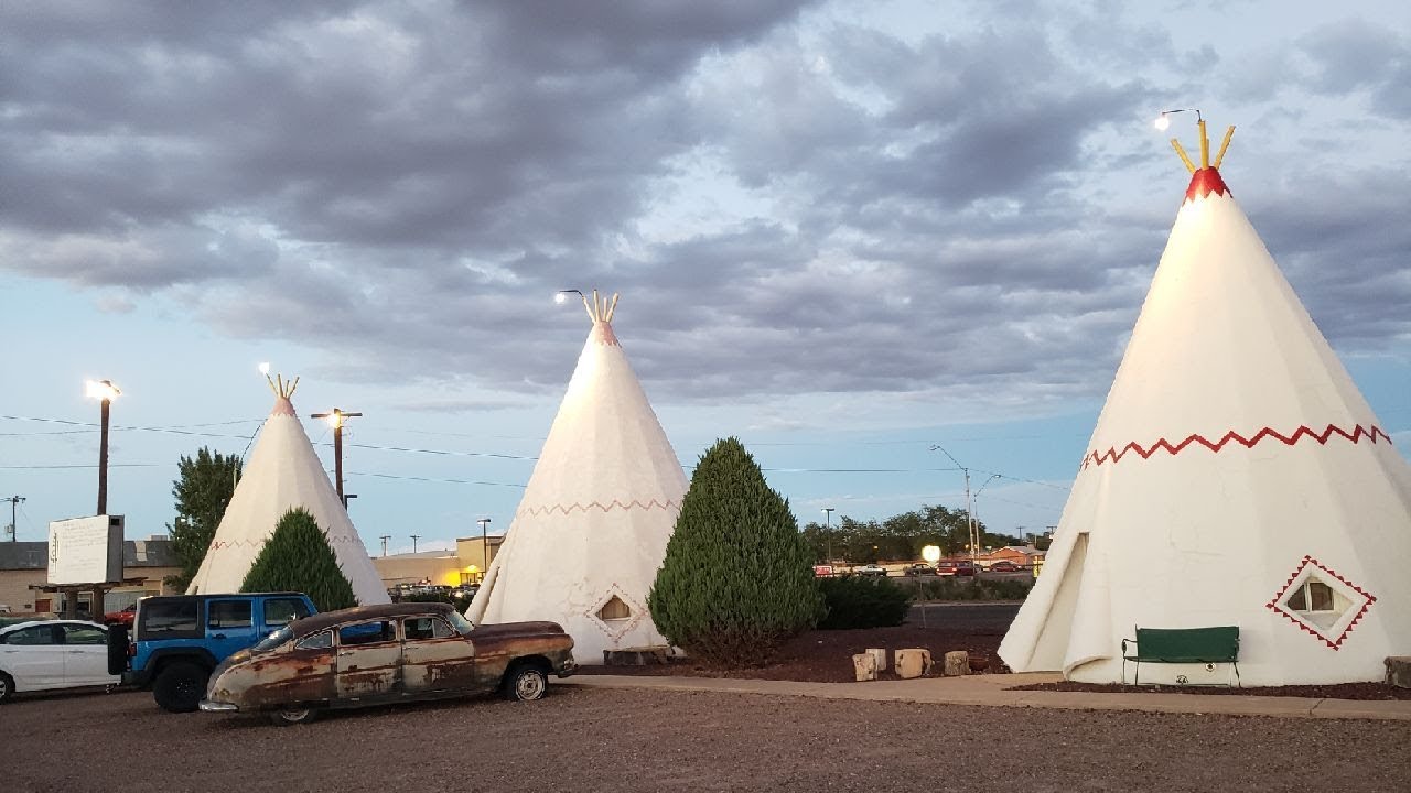 Остановитесь в историческом мотеле Wigwam на трассе 66 | Путешествие по Аризоне по трассе 66