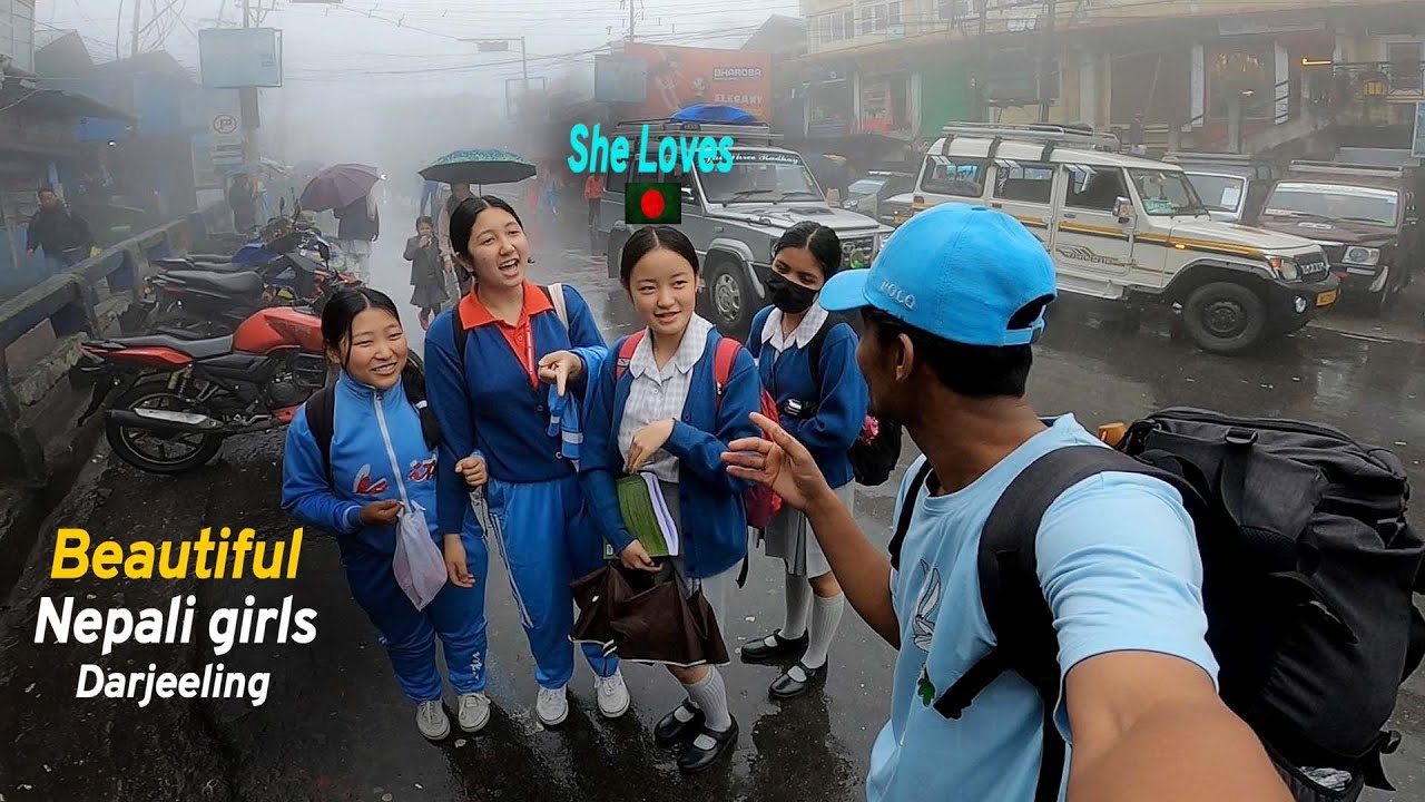 Beautiful Nepali Girls || Darjeeling City || নেপালিদের সাথে প্রচন্ড ঠান্ডায় দার্জিলিং শহর ঘুরলাম..