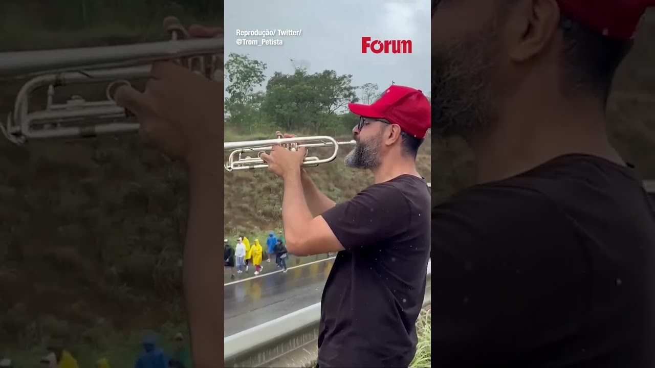 Homem toca o berrante na marcha de Nikolas Ferreira e o esperado acontece
