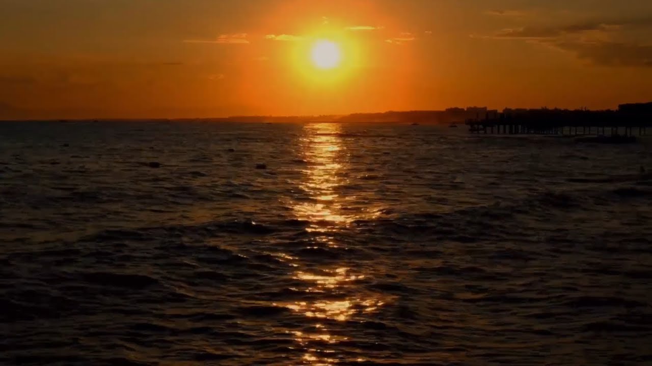 Sunset dreams:Relaxing Waves and Calming Sounds