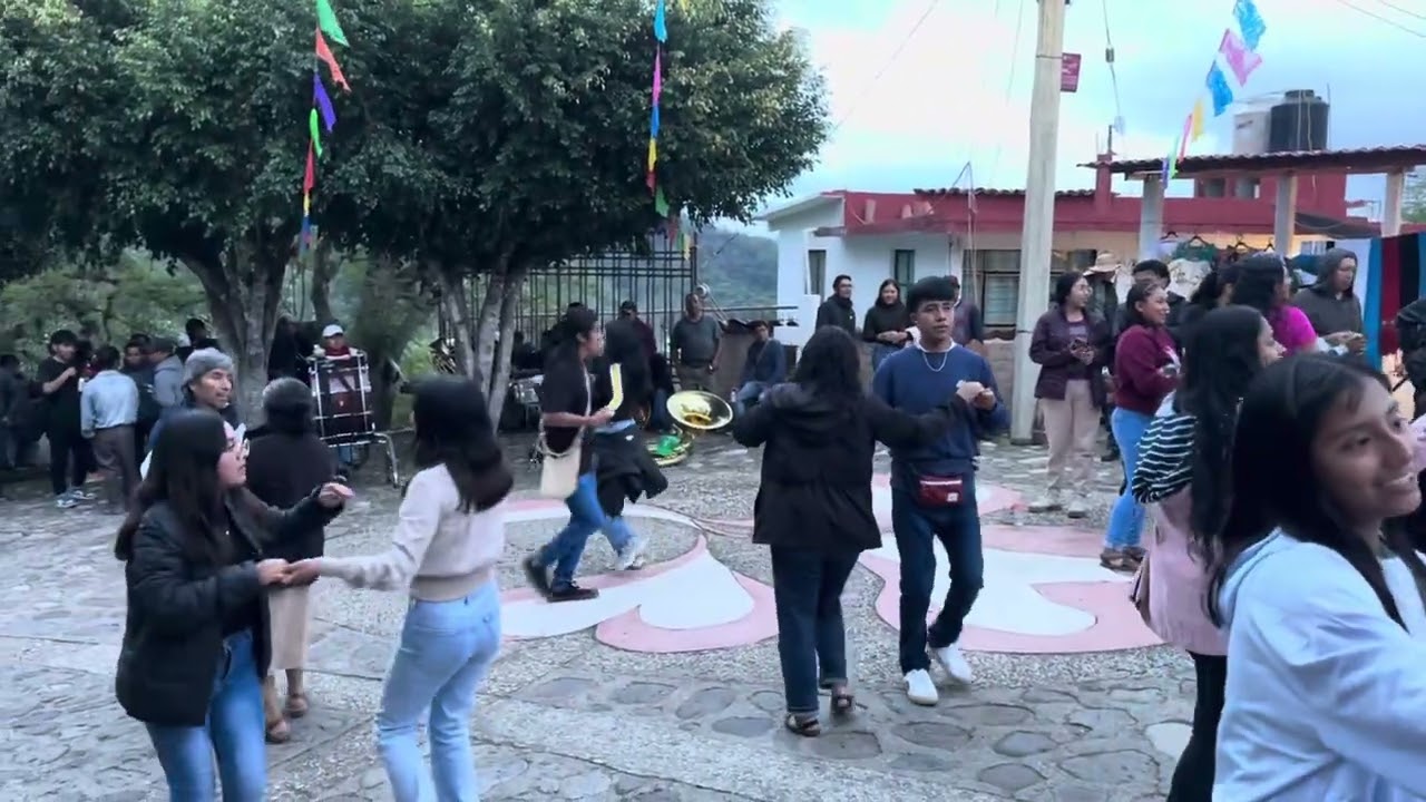 San Francisco Cajonos - Convite - Ljxill - Banda Filarmónica Guiloxi , Yahuio - Sones y Jarabes