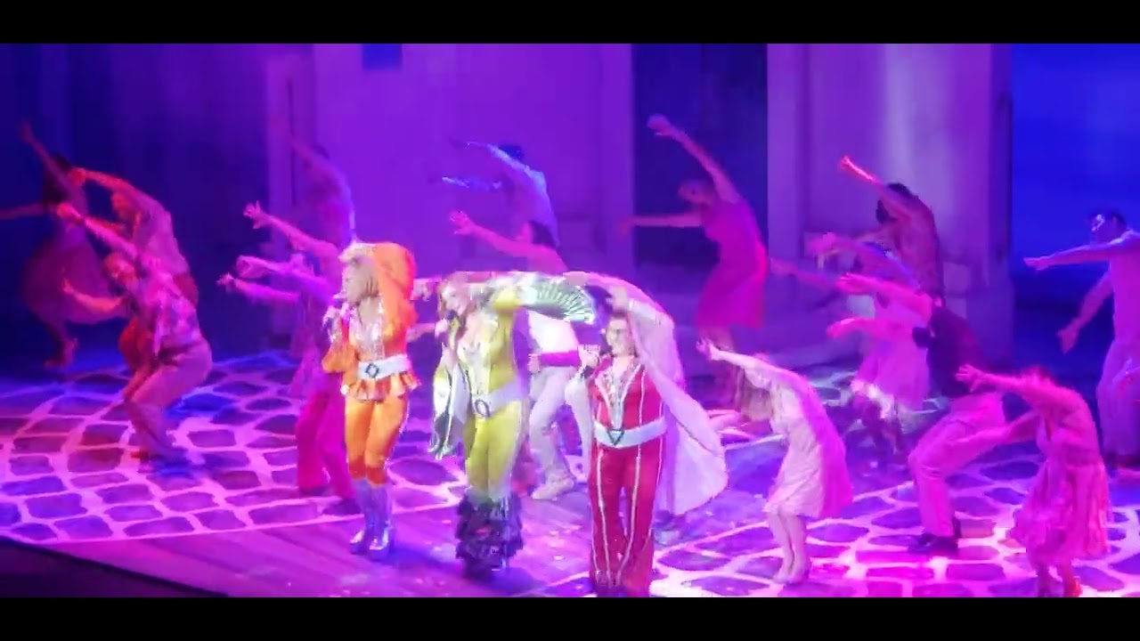 MAMMA MIA -  SHOW FINALE. Sat Sep 28th, 2024. Opera House, Boston. (By Sam G.).