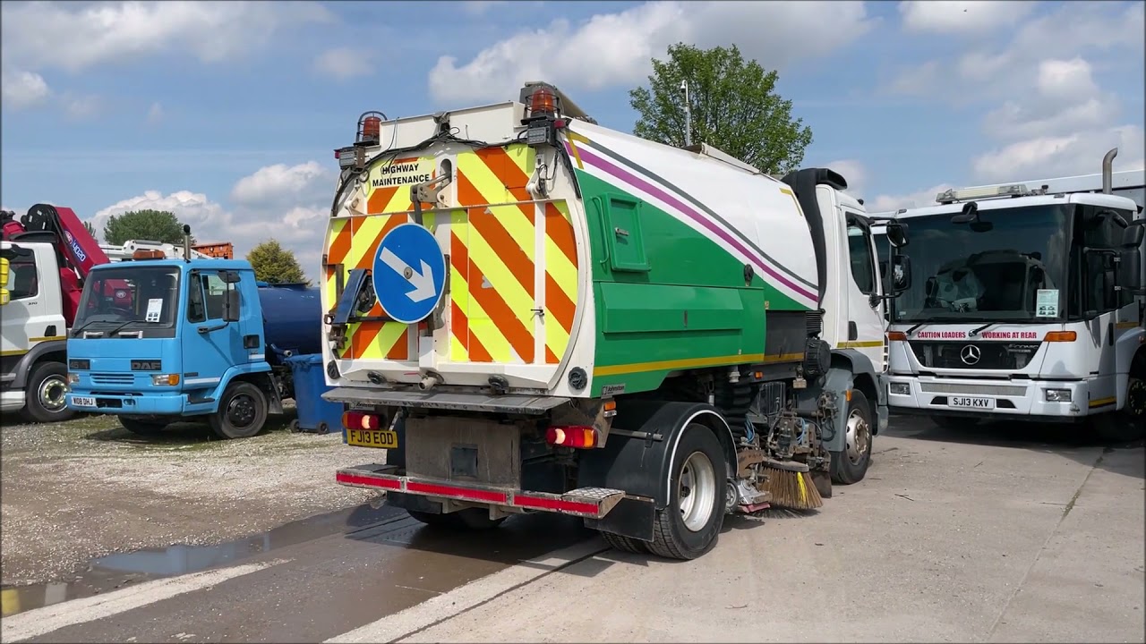37 2013 DAF Johnston VT650 Road Sweeper For Sale