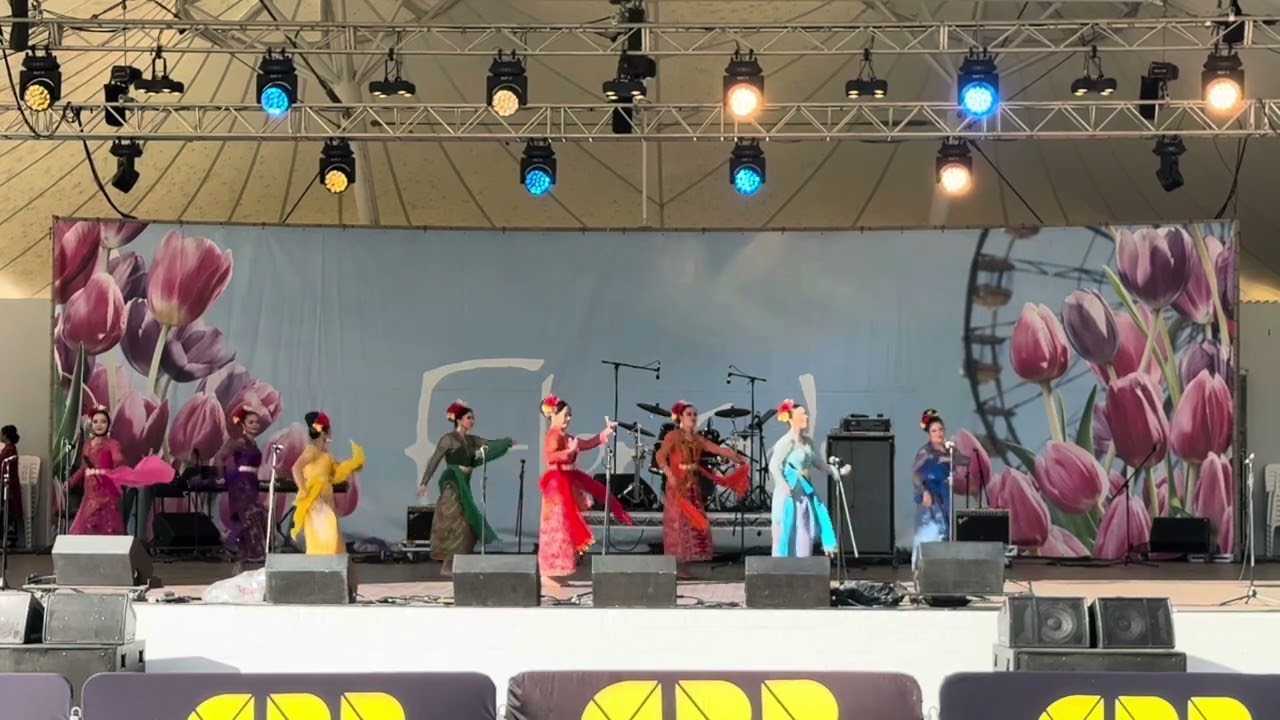 Tari Bajidor Kahot - Floriade 2025