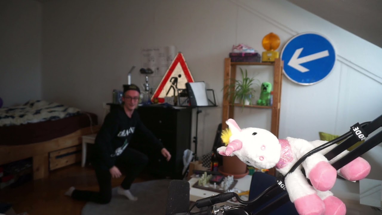 NaaIhr macht Liegestütze