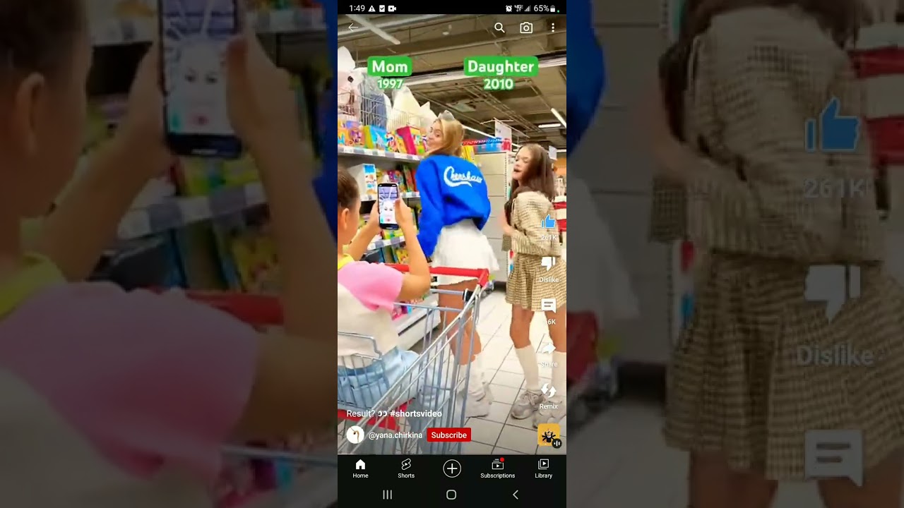 This Gril In a Shoping Cart she Proably 5