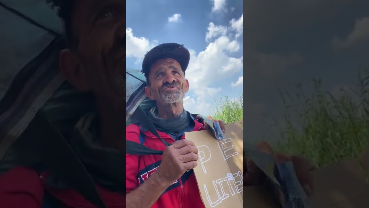 This Man is Going to Port Elizabeth Walking With No Money and This Happened