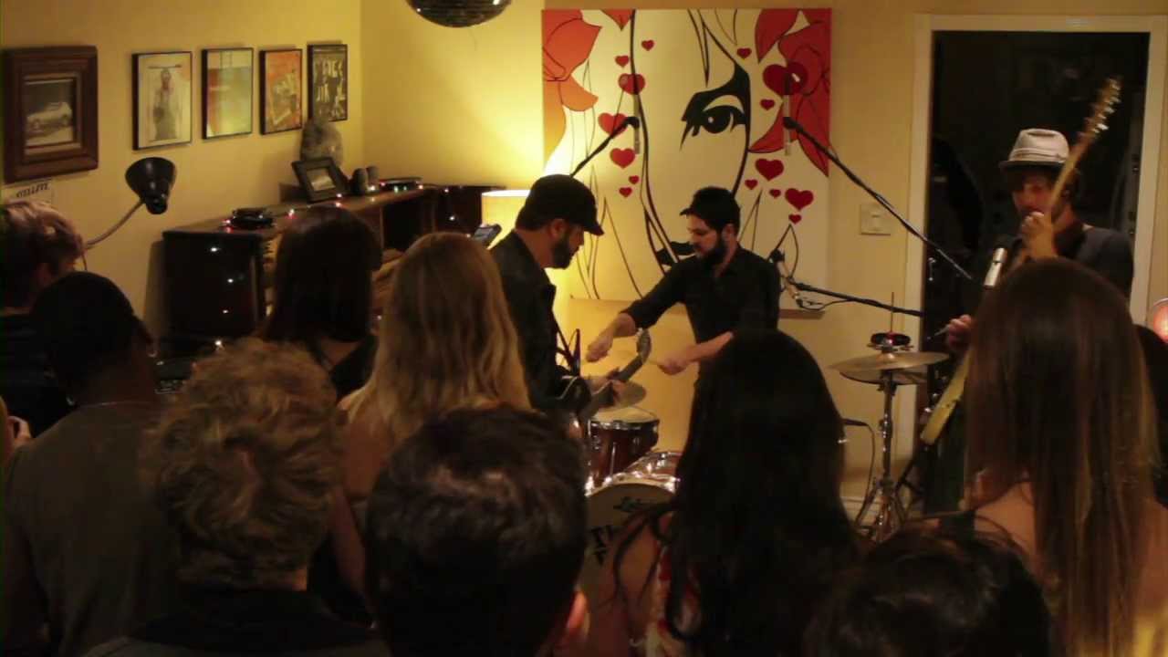 The Record Company - Feels So Good (Living Room Concert)