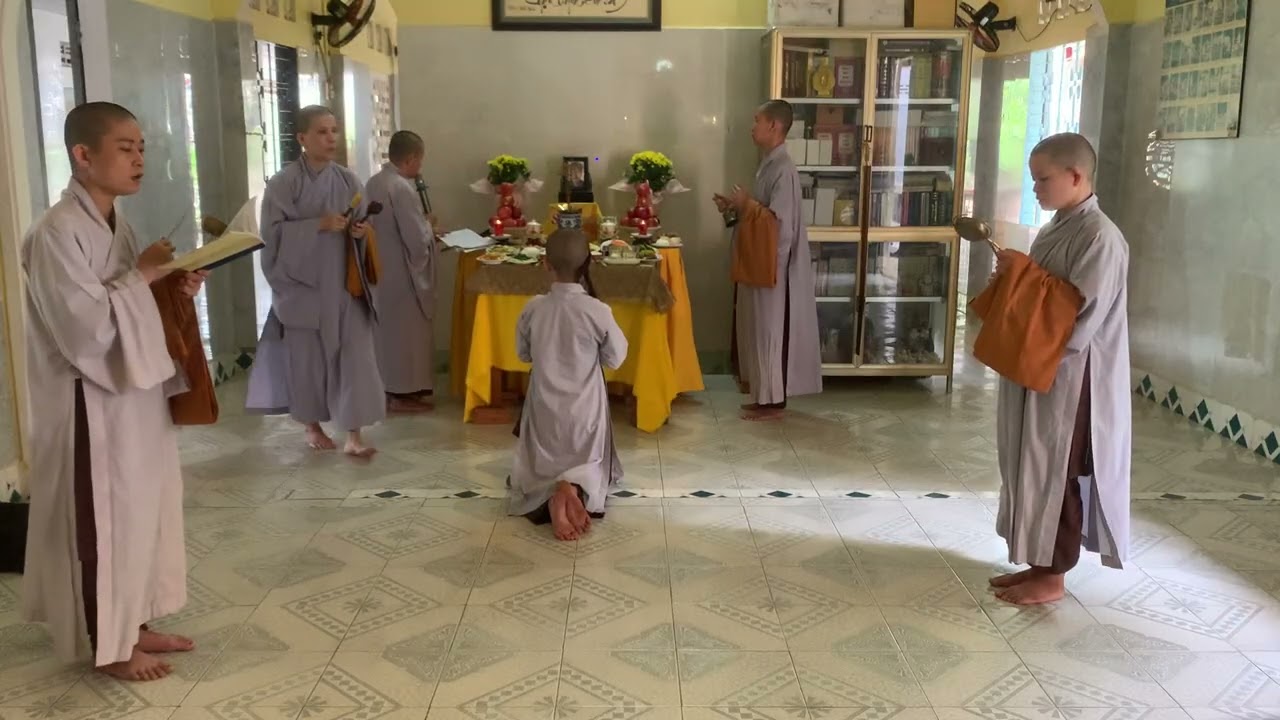 Hương Linh : Trương Muội Muội - pd : Diệu Phúc