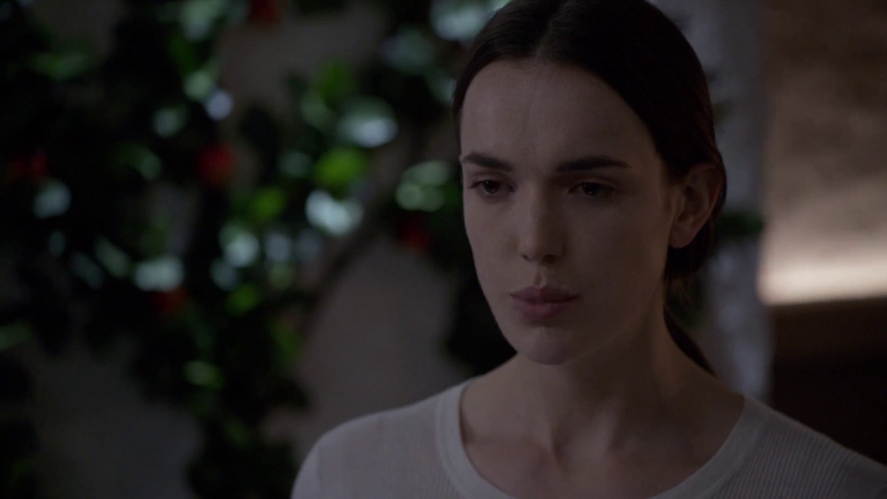 Simmons Meets a Kree - Marvel's Agents of S.H.I.E.L.D.