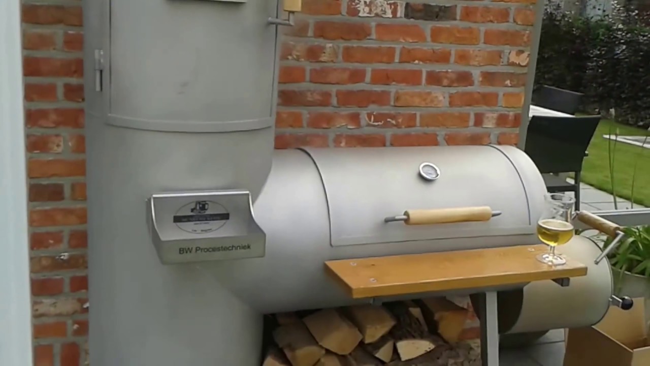 Grill-wędzarnia