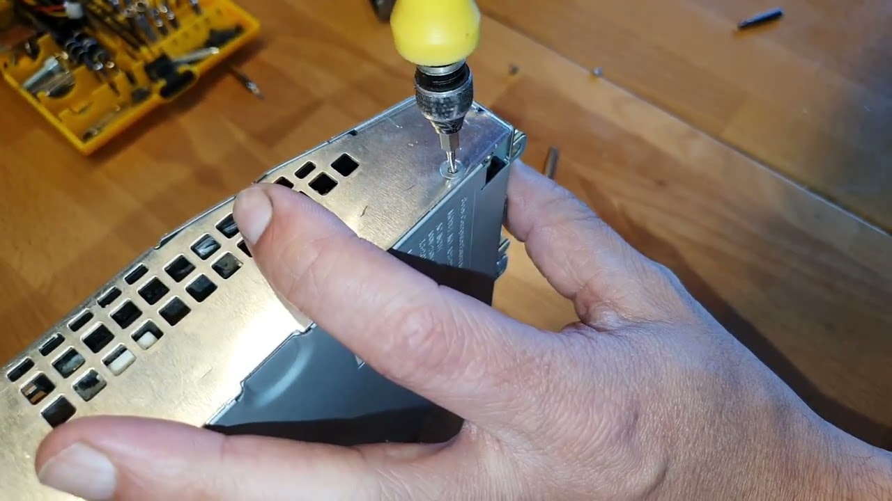 PS3 FAT PSU broken screws removal By:NSC