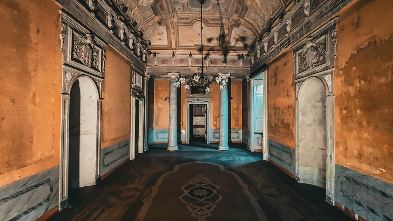 IMPOSSIBILE CREDERE A QUELLO CHE HO TROVATO ESPLORANDO QUESTO PALAZZO NOBILIARE ABBANDONATO