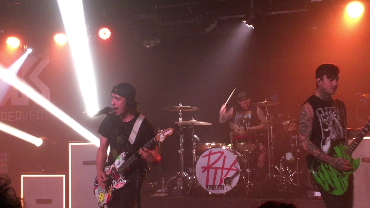 Pierce The Veil - Bulletproof Love LIVE @ Dürer Kert